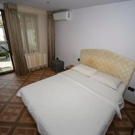 Guest 23 3* בניה