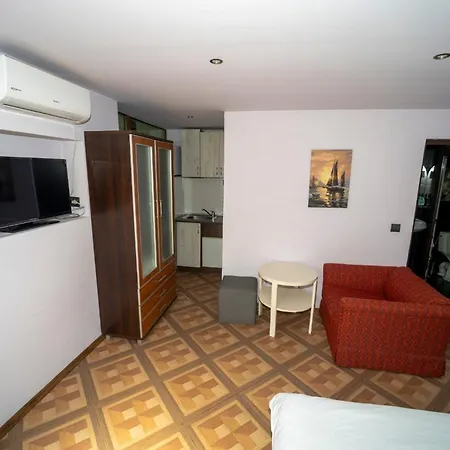 Guest 23 בית הארחה 3*