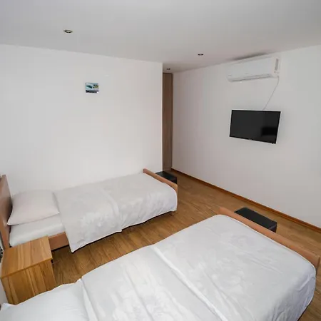 Guest 23 בית הארחה 3*