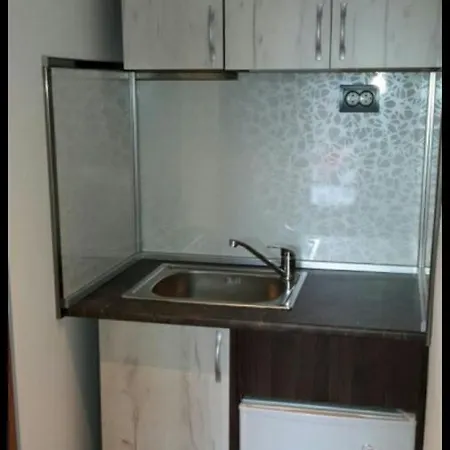 Guest 23 3* בניה