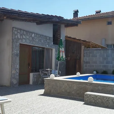 Guest 23 3* בניה